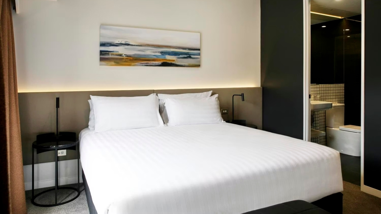 Website Slides Travelodge (2)